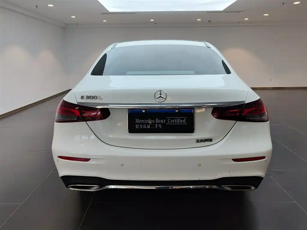 Mercedes-Benz E-Class 2023 E 300 L Sport Fashion фото 3