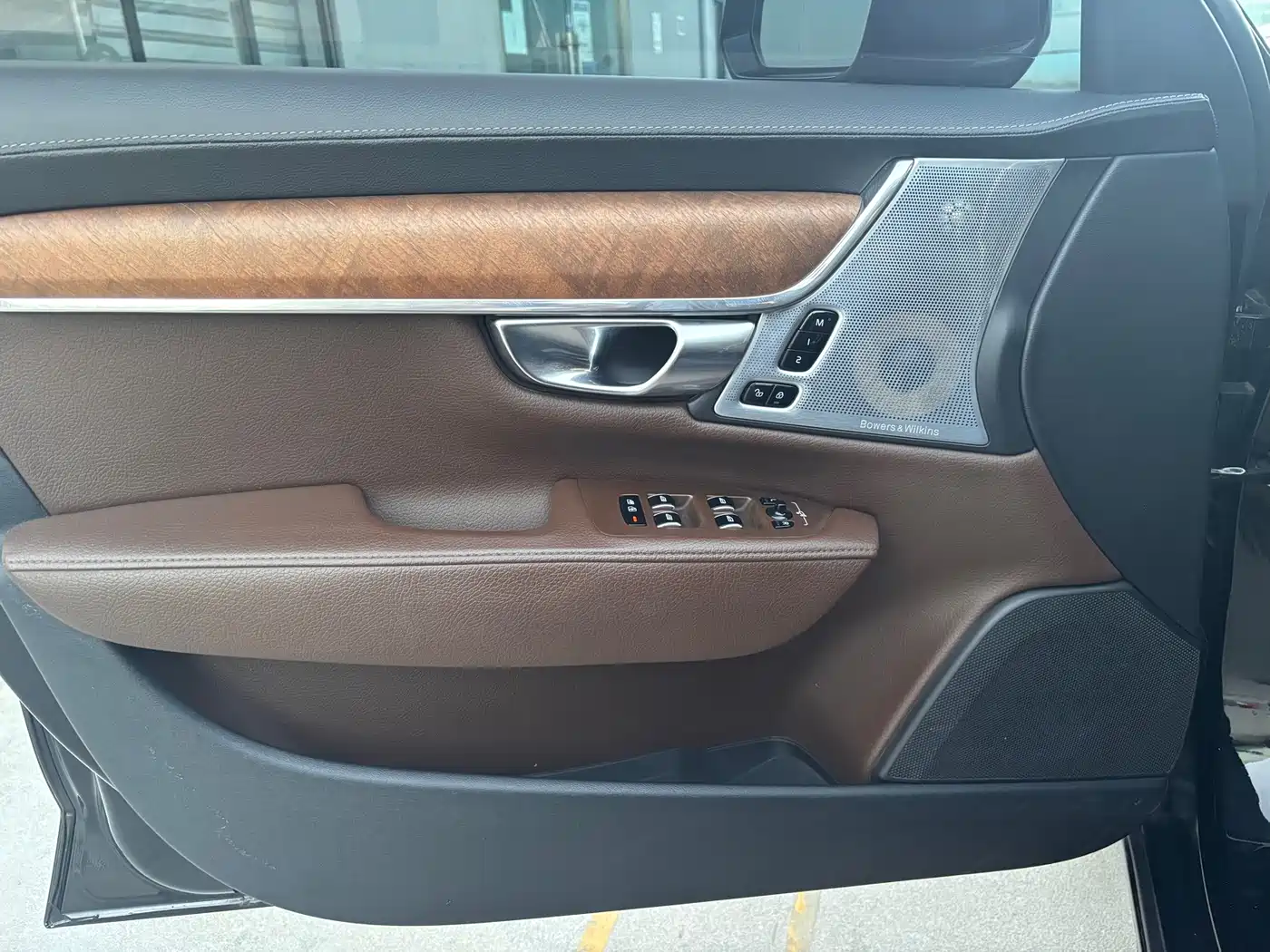 Фото 4 - Volvo S90