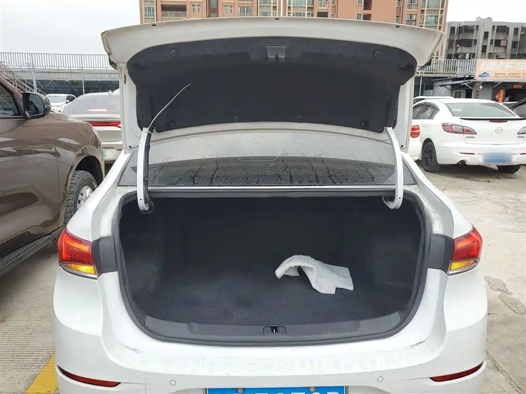 Buick Excelle 2021 Facelift 1.3T Auto Mild Hybrid Elite фото 15
