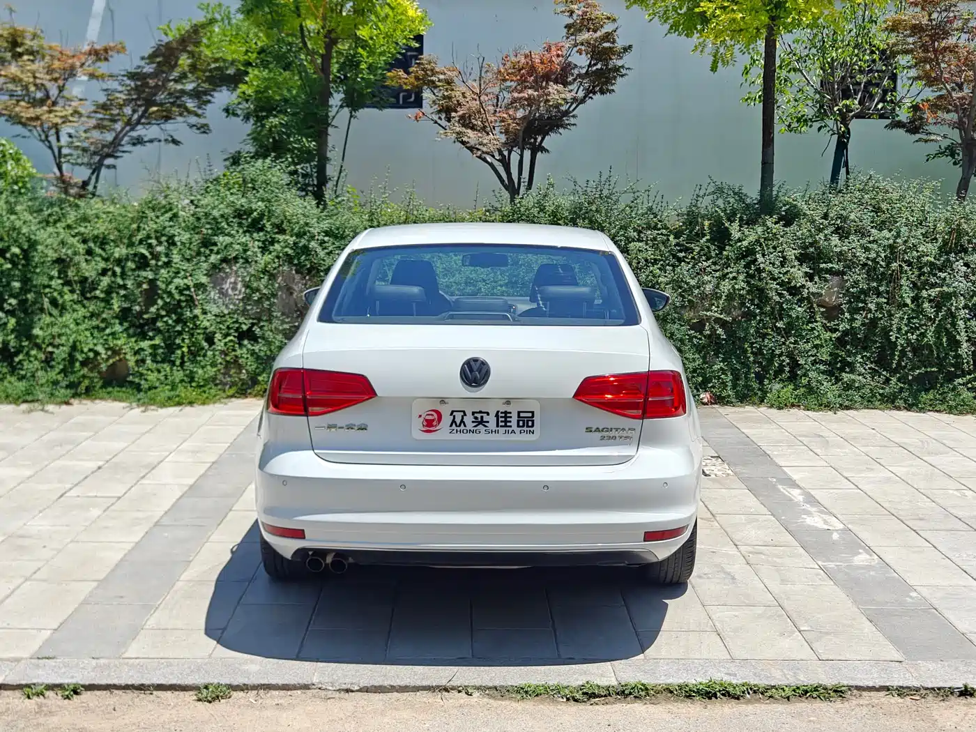 Volkswagen Sagitar 2015 230TSI Automatic Luxury фото 8