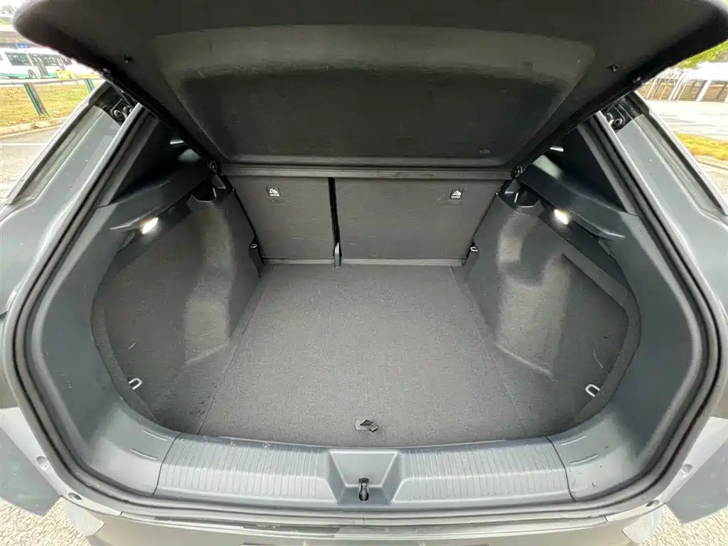 Volkswagen ID.4 CROZZ 2021 Standard Range PURE 2WD фото 15