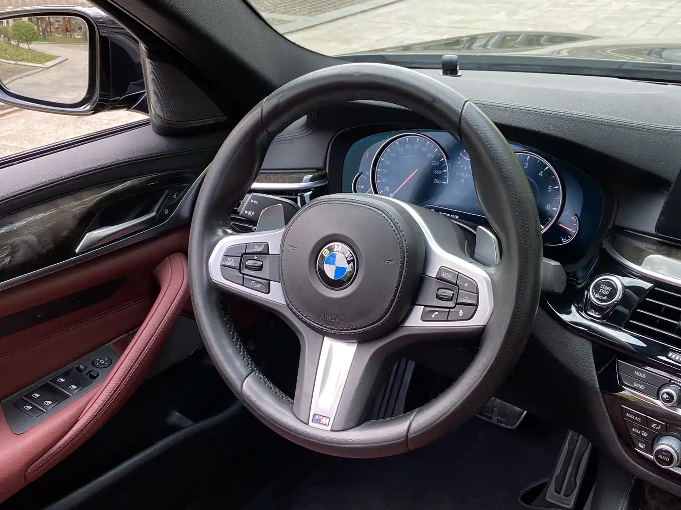 BMW 5 Series 2018 530Li Premium M Sport Package фото 15