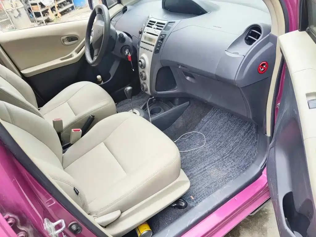 Toyota Yaris 2010 2009 1.6E Automatic Comfort Edition