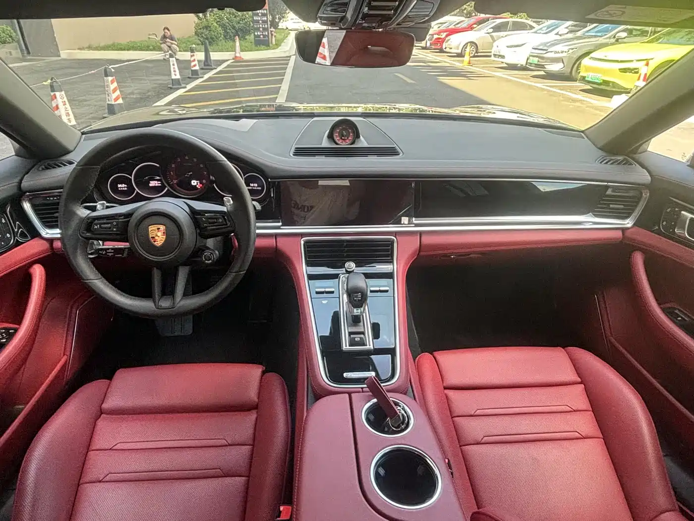 PORSCHE PANAMERA