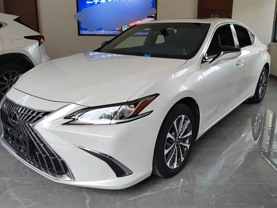 Lexus ES 2023 200 Excellence Edition