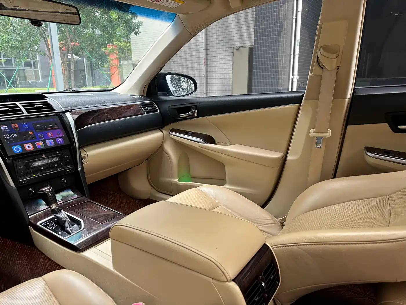 Toyota Camry 2016 2.0G 10th Anniversary Luxury Edition фото 20