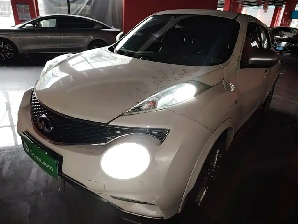 Infiniti ESQ 2017 2014 1.6L Free Edition