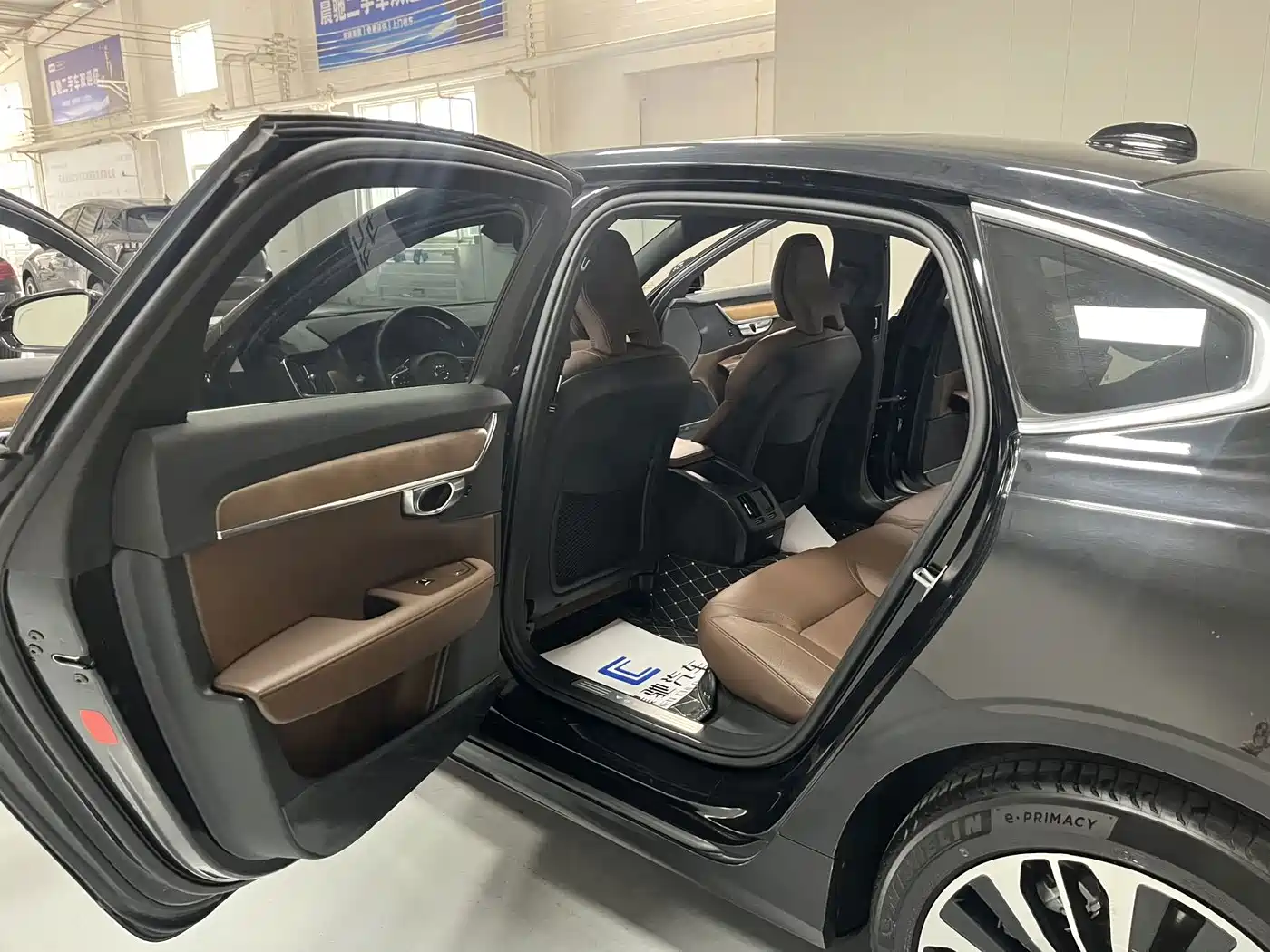 Volvo S90 2025 2025 B5 Zhiyi Luxury Edition