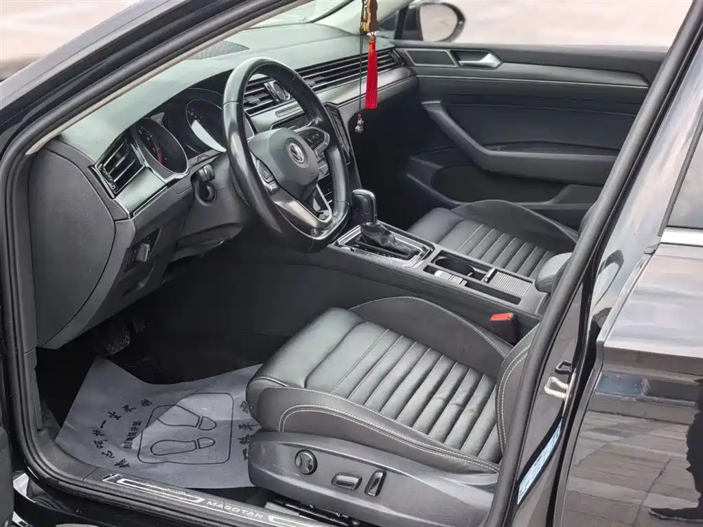 Volkswagen Magotan 2020 330TSI DSG Leading фото 6