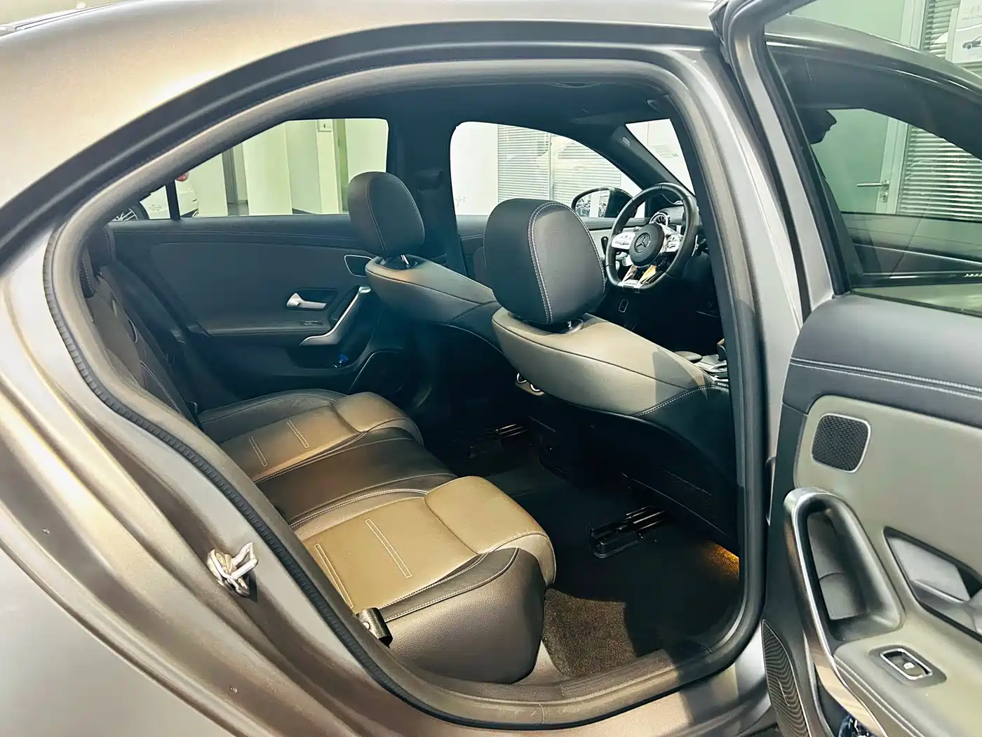 Mercedes-Benz A-Class AMG 2022 AMG A 35 L 4MATIC фото 18