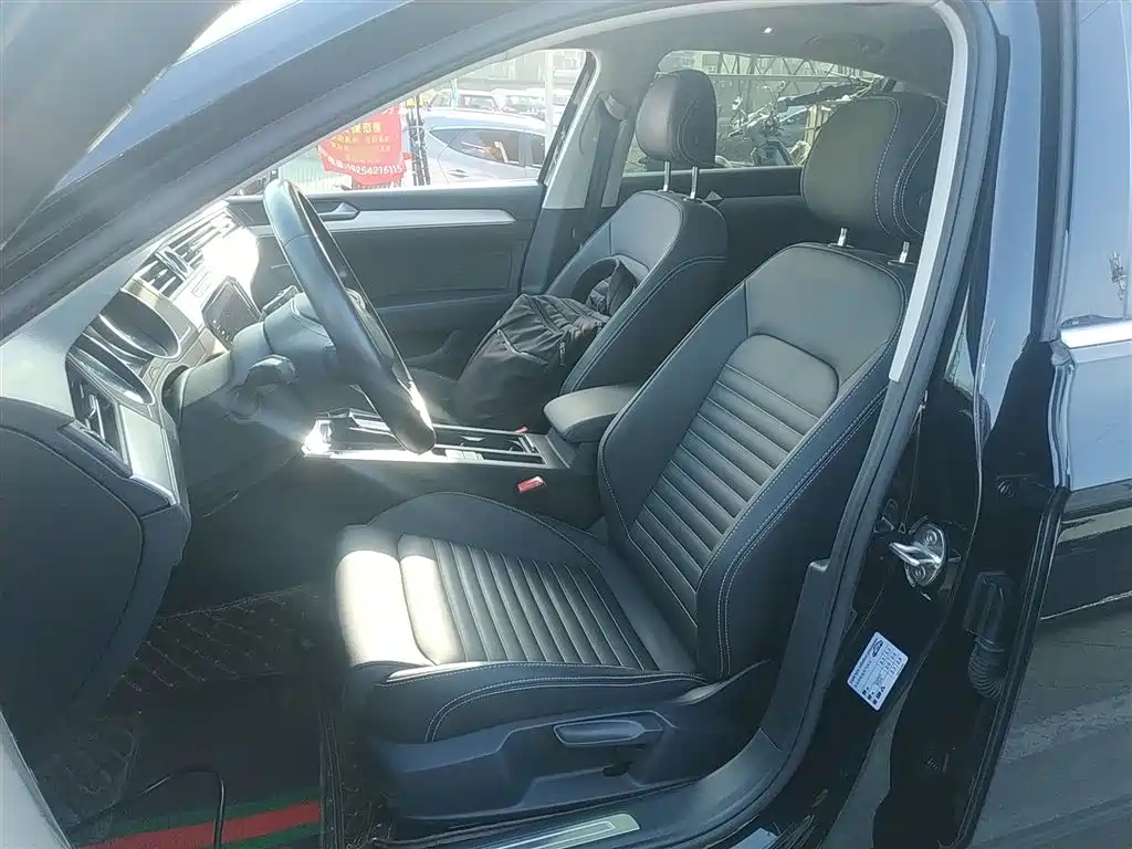 Volkswagen Magotan 2020 280TSI DSG Comfort фото 7