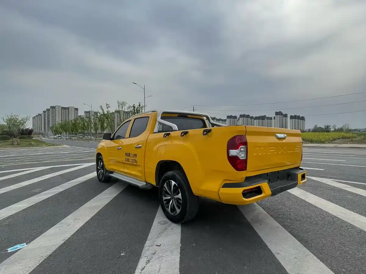 SAIC Maxus Maxus T70 2022 2.0T Manual Diesel 2WD 5th Anniversary Elite Long Bed Flat Floor фото 7