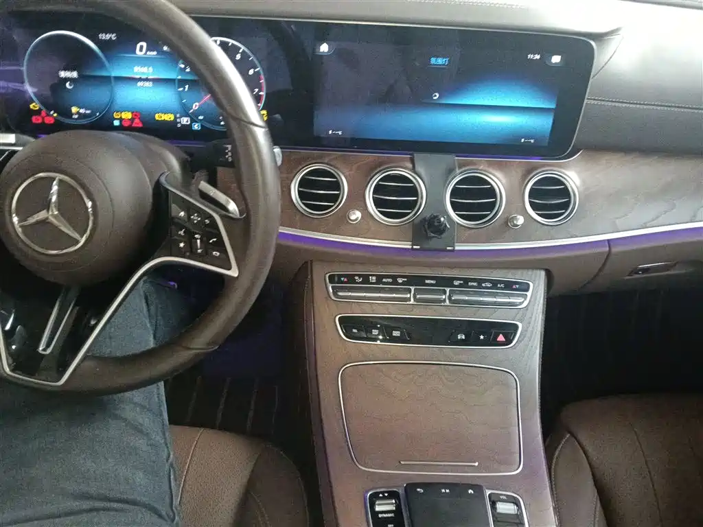 Mercedes-Benz E-Class 2023 E 300 L Fashion фото 6