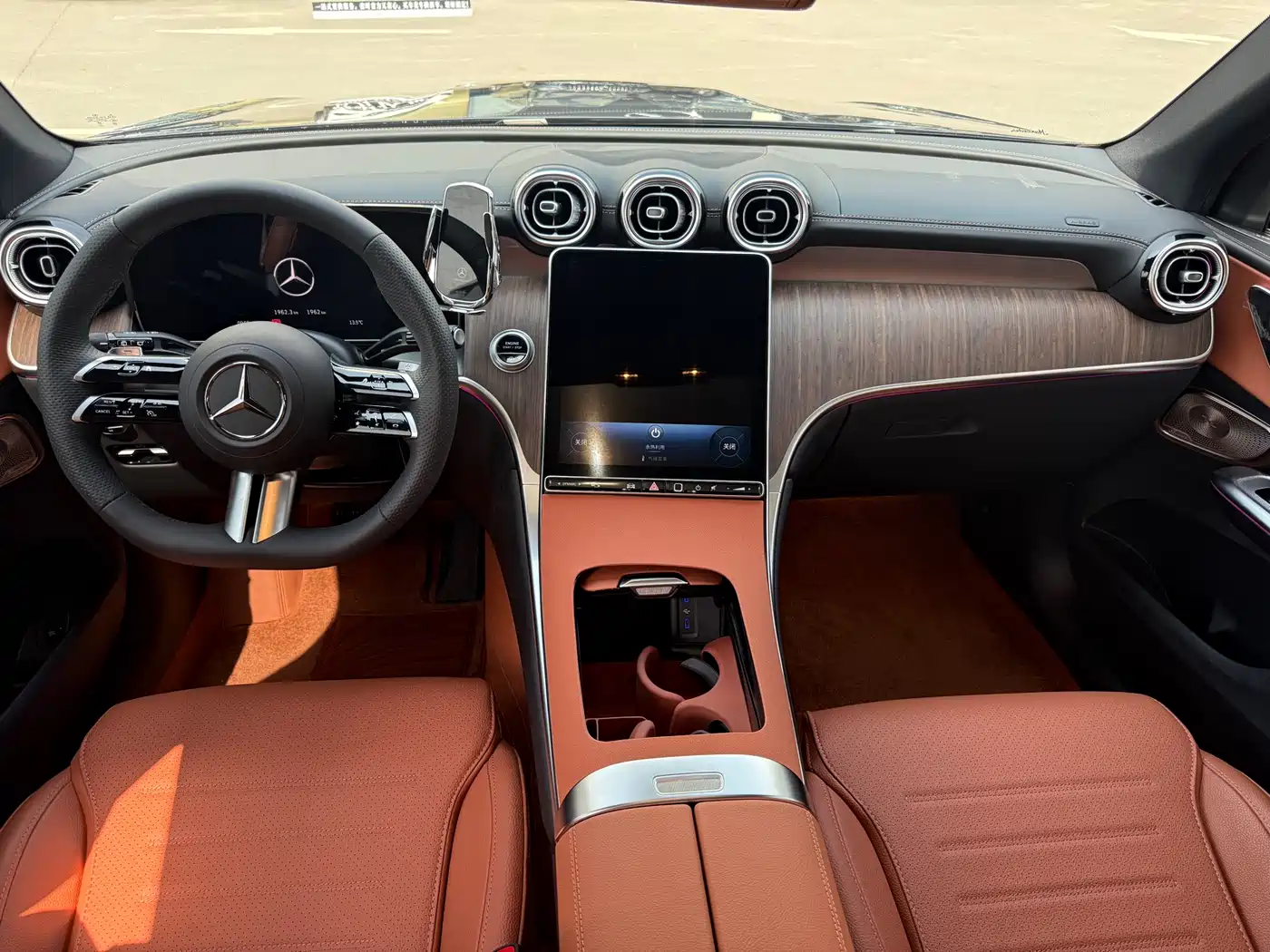 MERCEDES-BENZ GLC