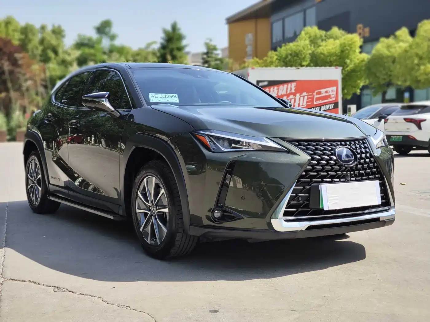 Lexus UX Electric 2020 300e Pure Enjoyment Edition фото 3