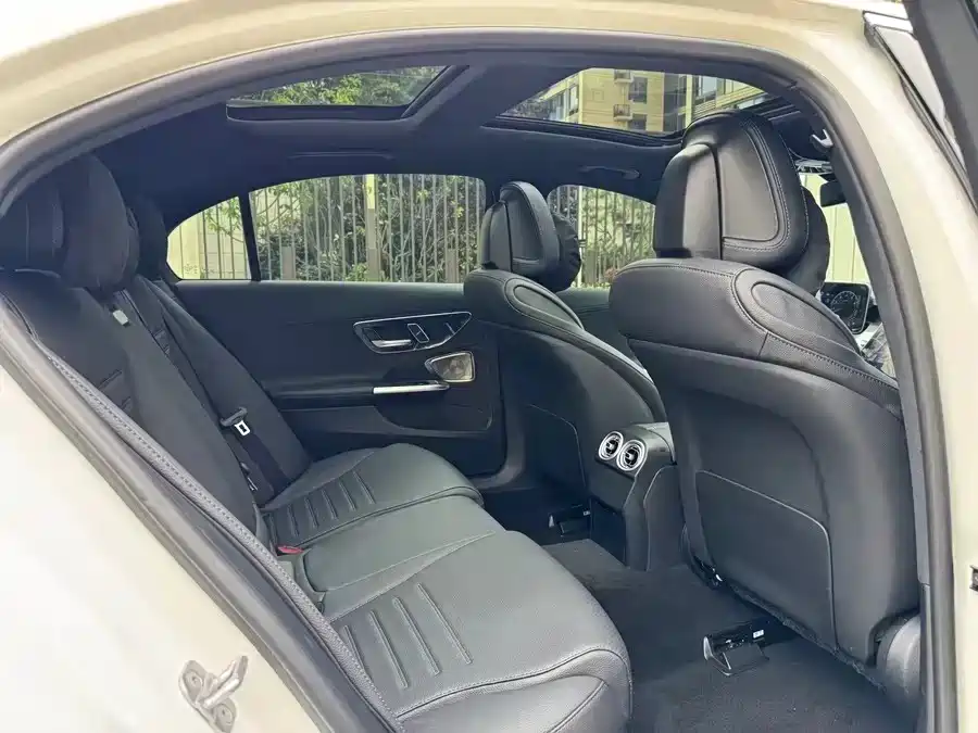 Mercedes-Benz C-Class 2025 C 260 L Sport Edition фото 13