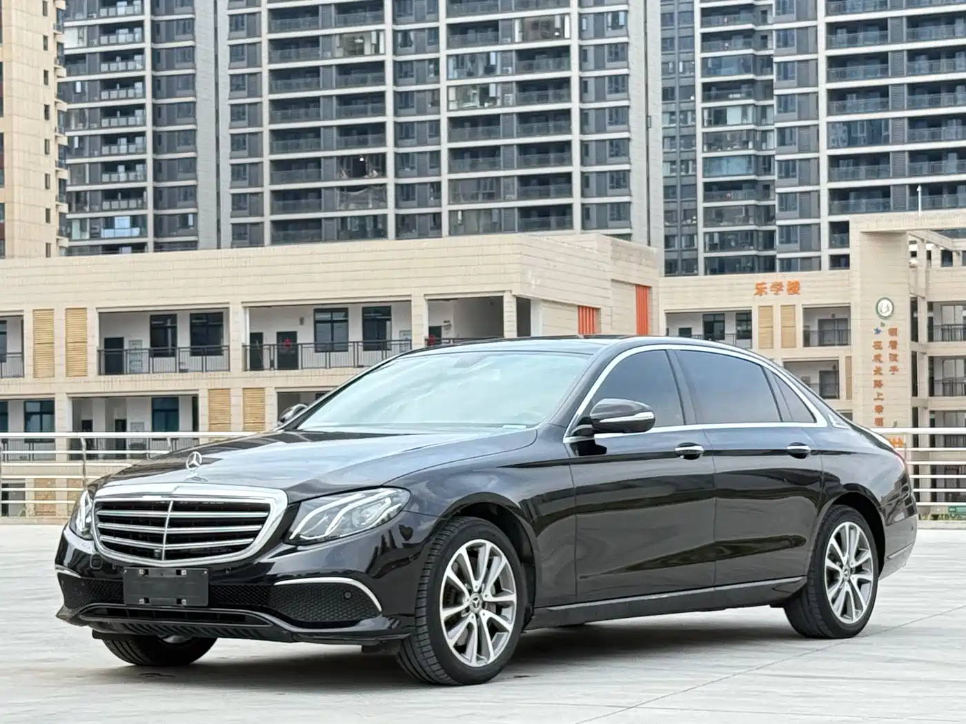 Mercedes-Benz E-Class 2019 E 300 L Luxury