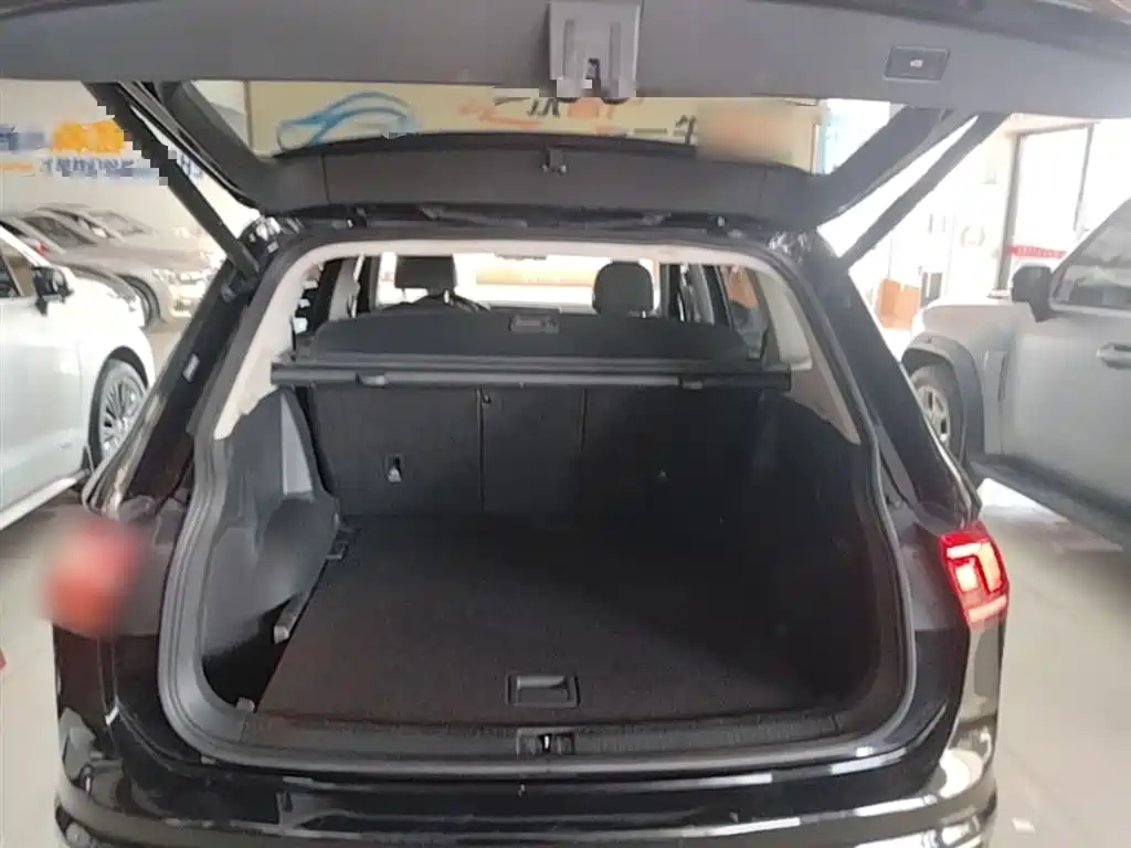 Volkswagen Tiguan L 2023 330TSI Auto 2WD Smart Edition фото 19