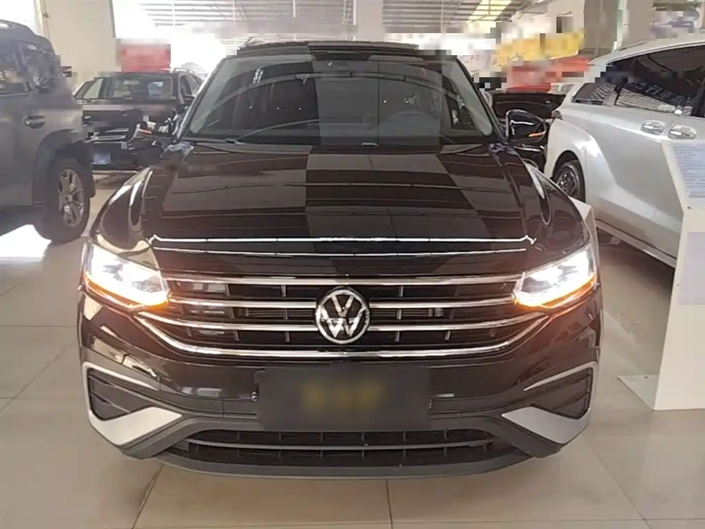 Volkswagen Tiguan L 2023 330TSI Auto 2WD Smart Edition фото 3