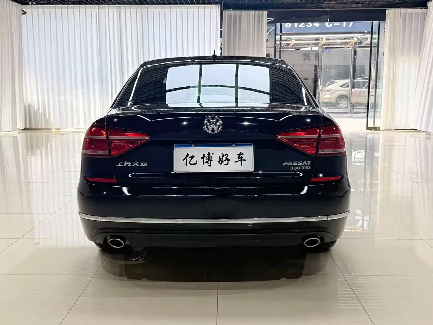 Volkswagen Passat 2017 330TSI DSG Prestige фото 8