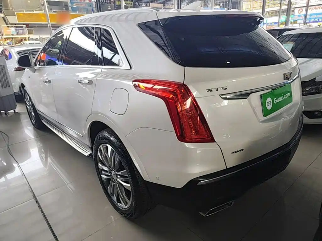 Photo 5 - Cadillac XT5