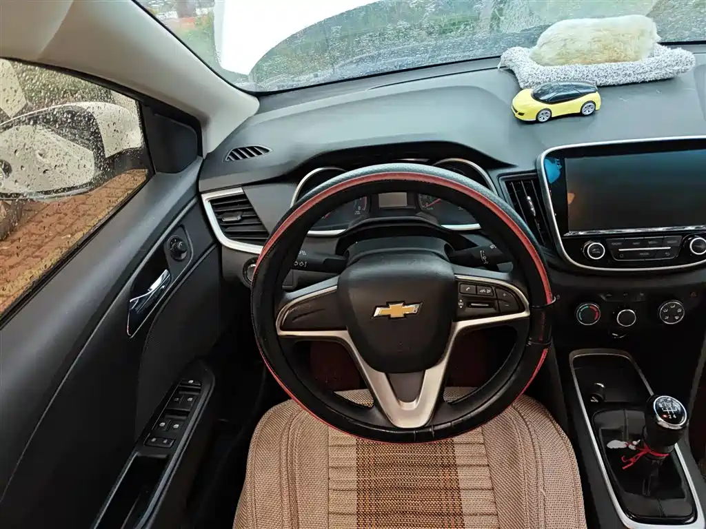 Chevrolet Cavalier 2016 1.5L Manual Delight Edition фото 3