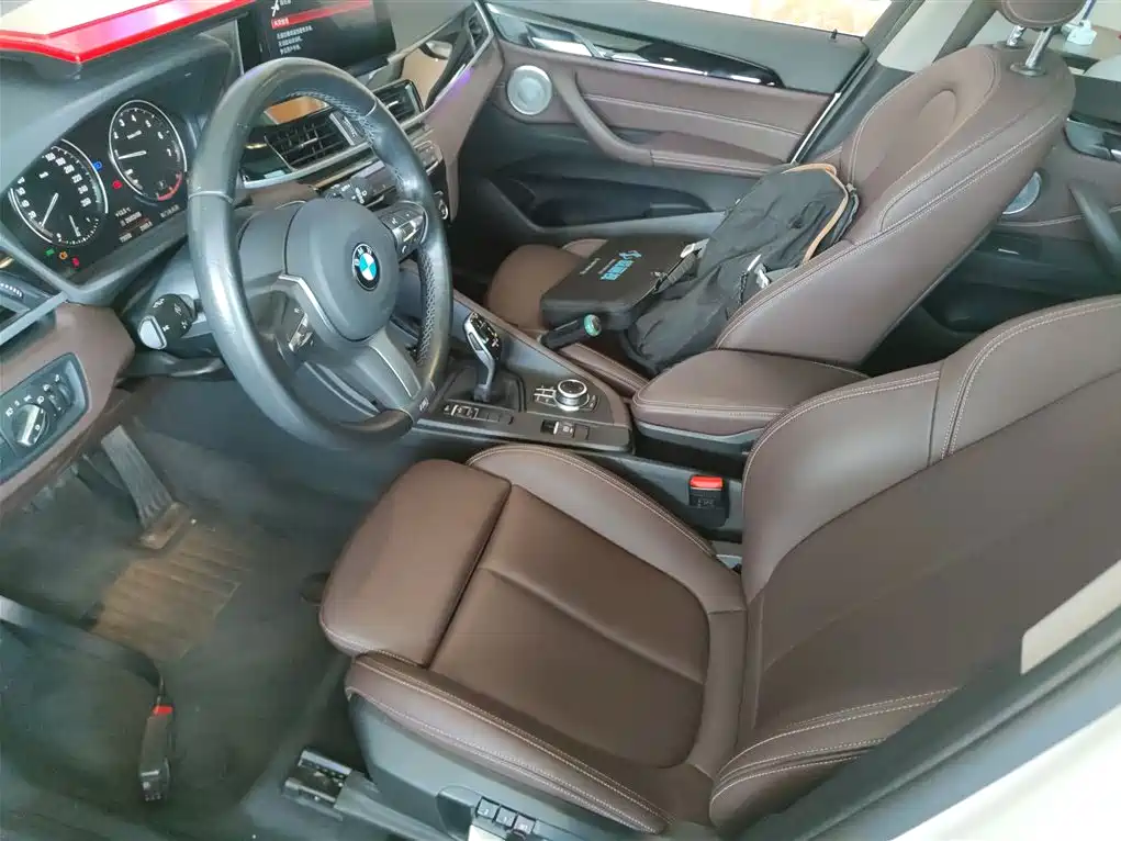 BMW X1 2021 sDrive25Li Leading фото 15