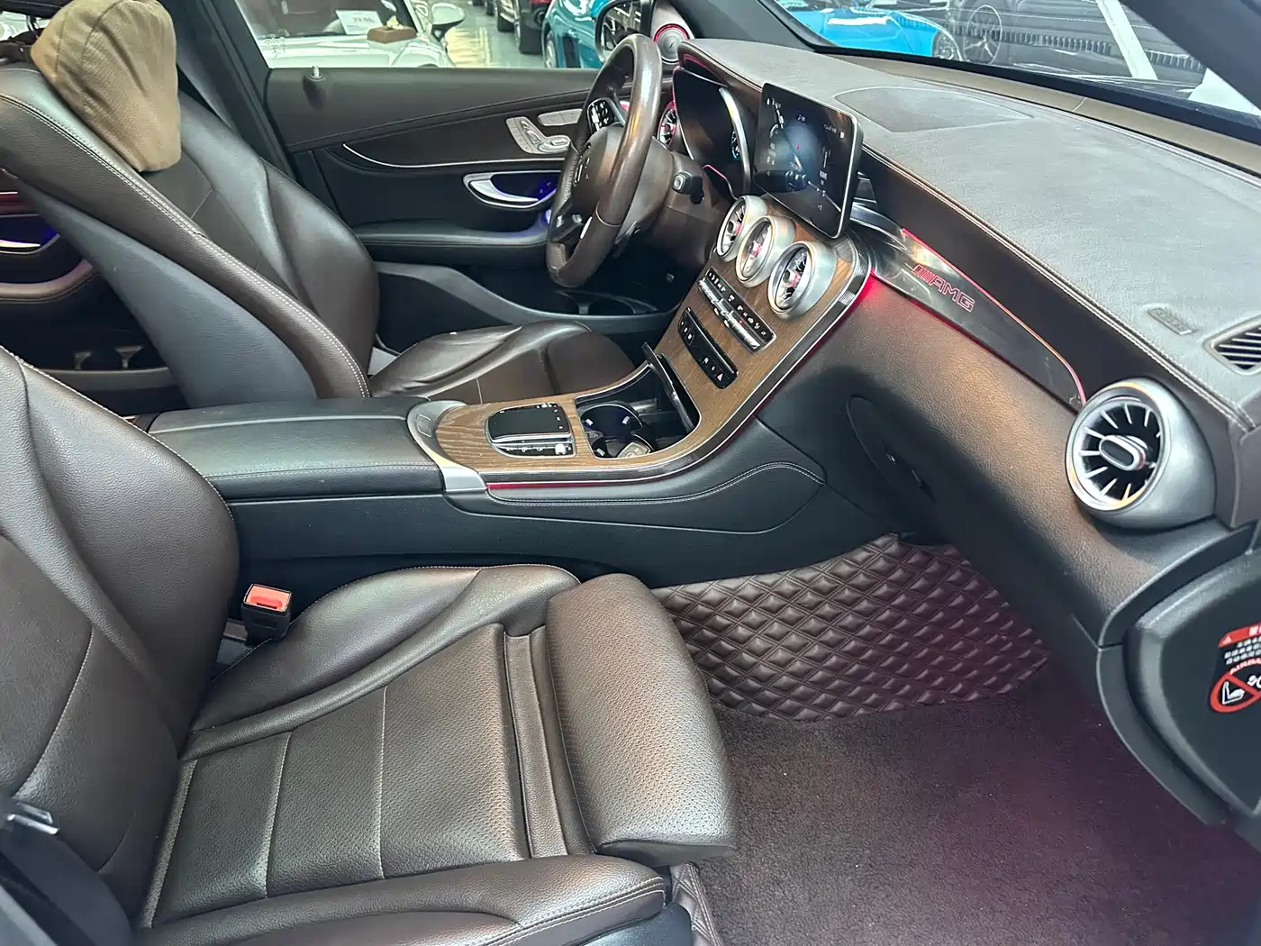 Mercedes-Benz GLC 2022 Model GLC 260 L 4MATIC Luxury Edition фото 15