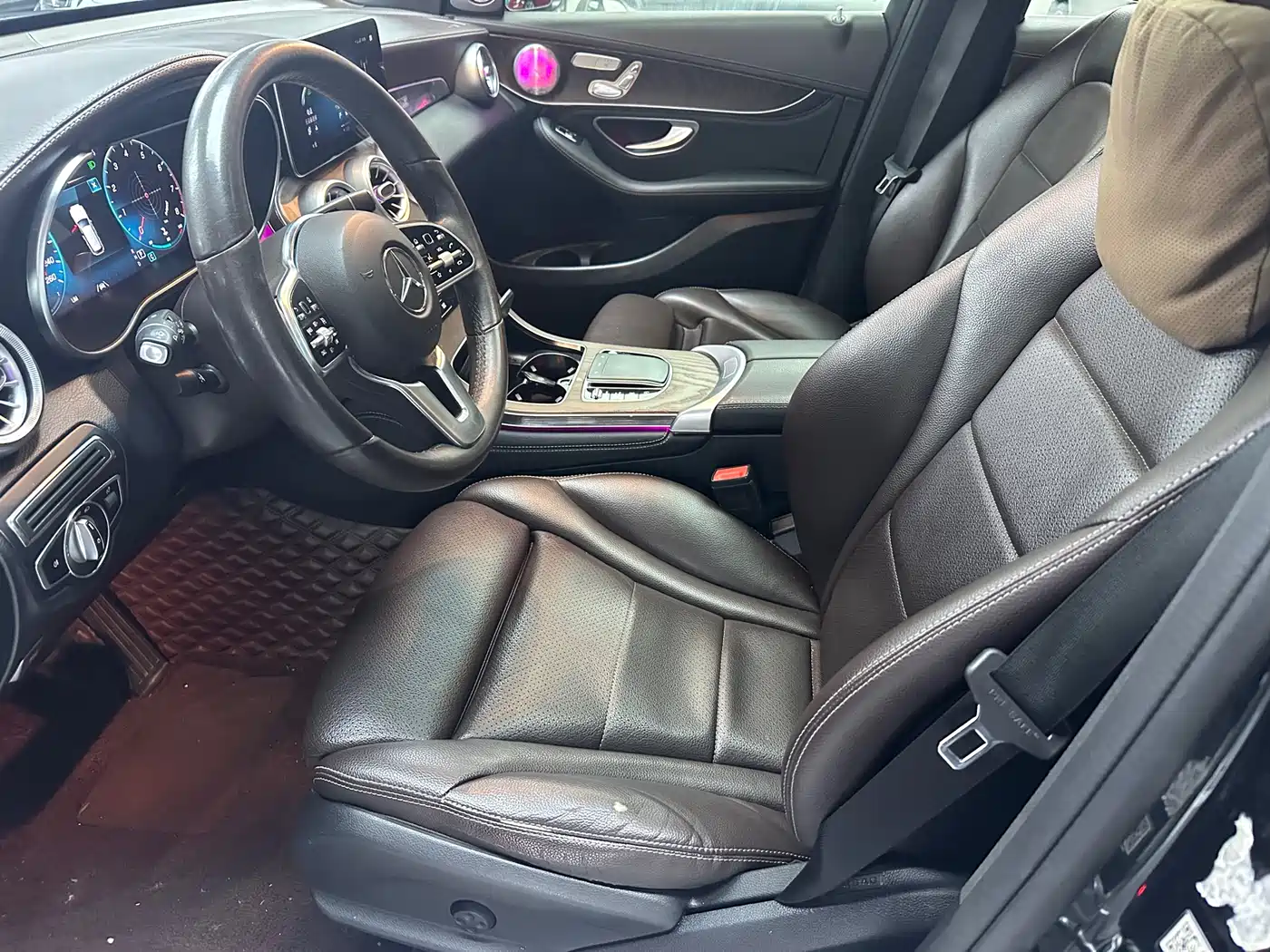 Mercedes-Benz GLC 2022 Model GLC 260 L 4MATIC Luxury Edition фото 4