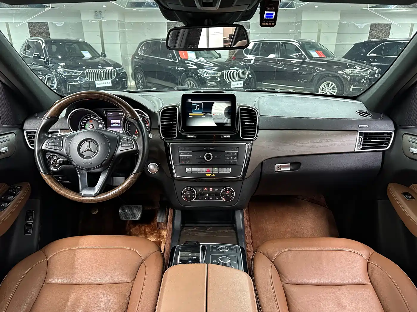 Mercedes-Benz GLS 2016 GLS 400 4MATIC Luxury фото 15
