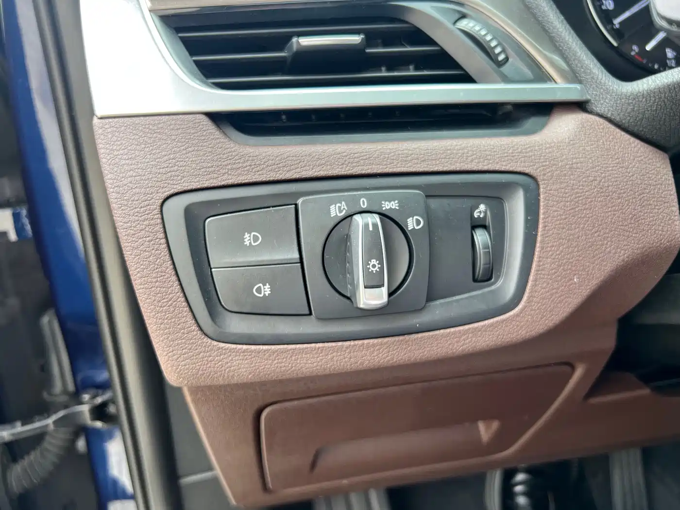 BMW X1 2018 sDrive18Li Premium Model фото 14