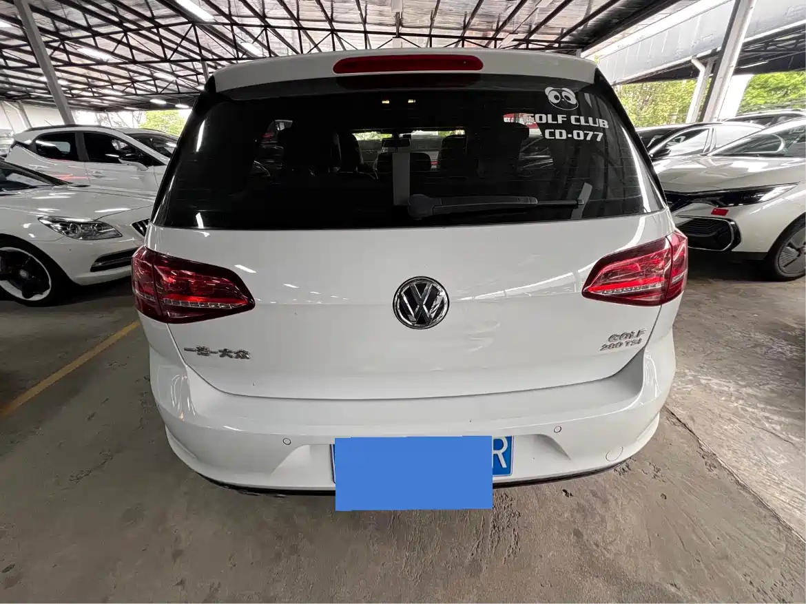 Volkswagen Golf 2017 280TSI Auto R-Line Millionth Anniversary Edition фото 5
