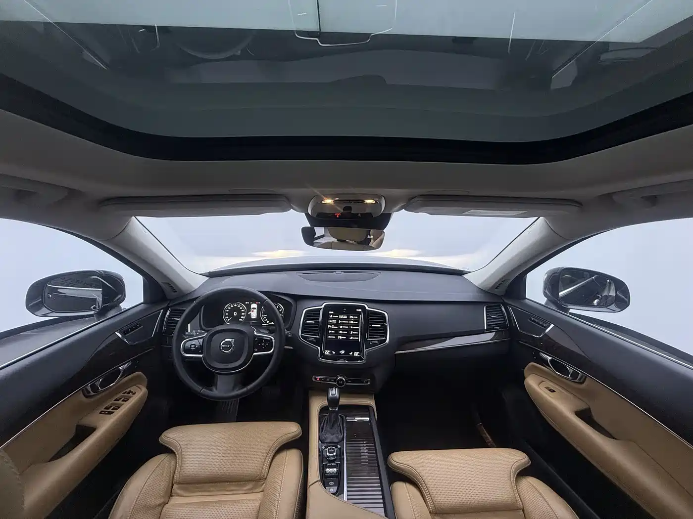Фото 7 - Volvo XC90