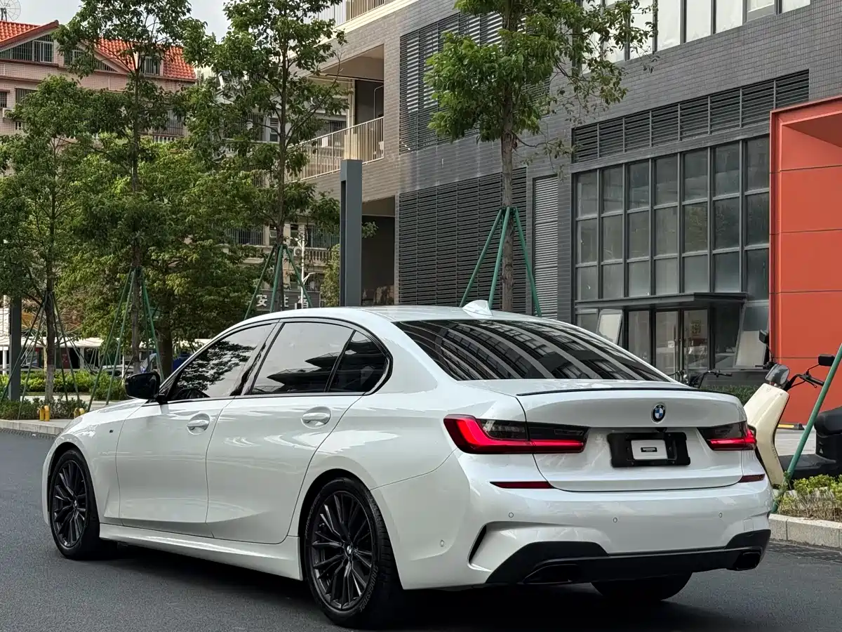 BMW 3 Series 2022 325Li M Sport Shadow Edition фото 6