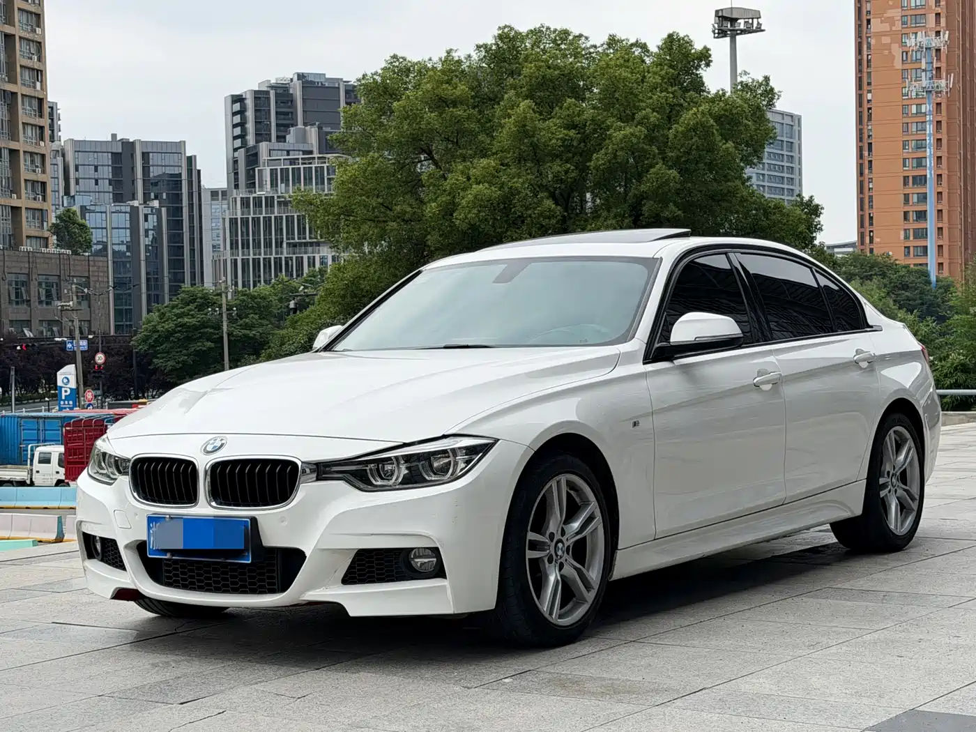 BMW 3 Series 2018 320Li Leading M Sport Package