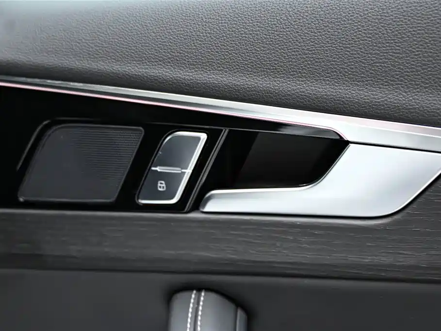 Audi A4L 2024 40 TFSI Luxury Dynamic фото 27
