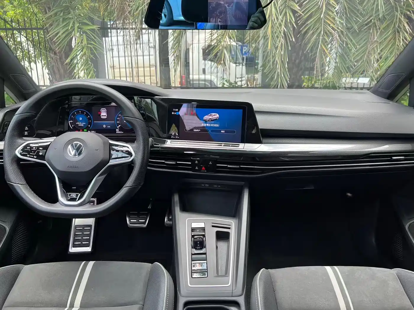 Volkswagen Golf 2021 280TSI DSG R-Line фото 10