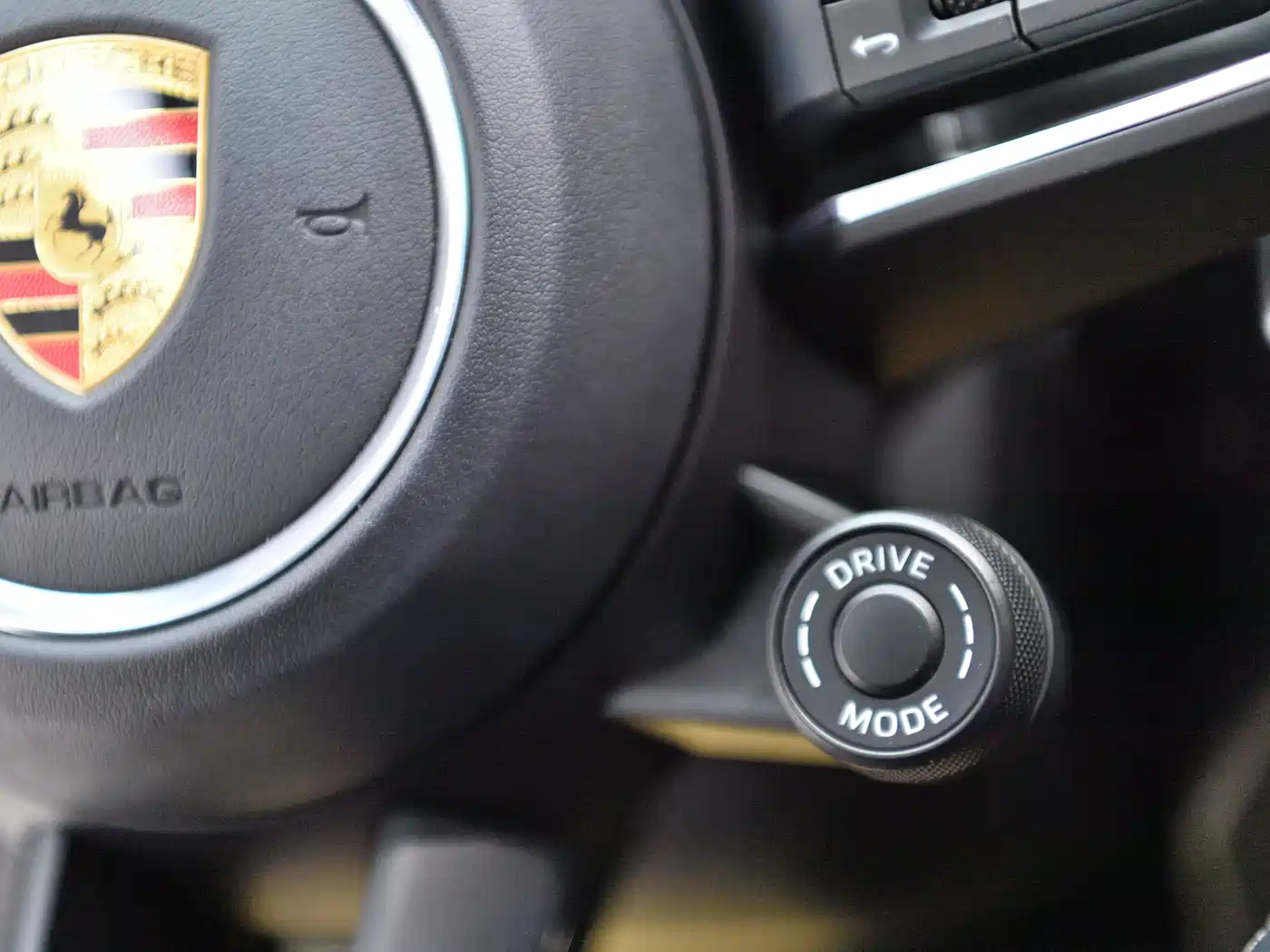 Porsche Macan 2023 Macan 2.0T фото 15