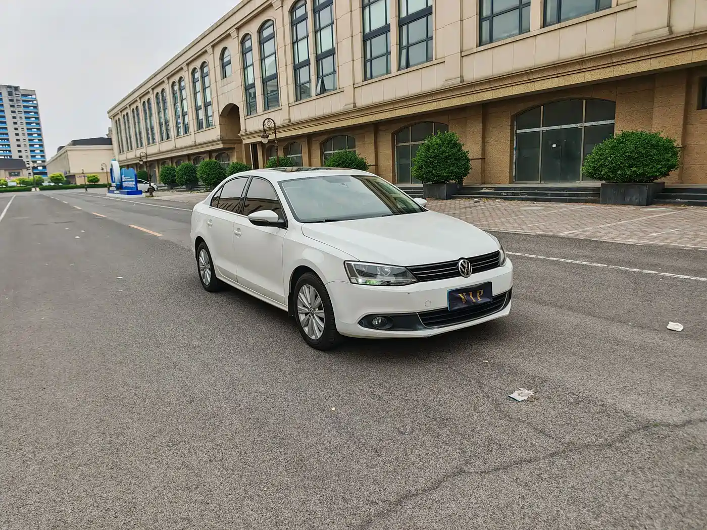 Volkswagen Sagitar 2014 Facelift 1.6L Automatic Comfort фото 3