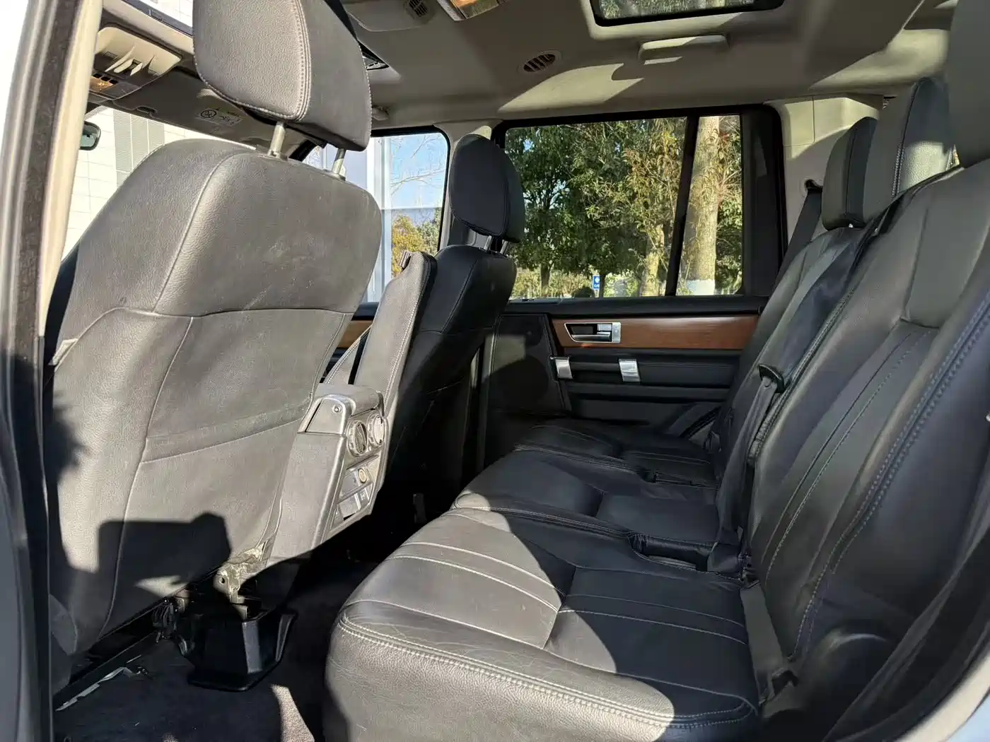Land Rover Discovery 2015 3.0 SDV6 HSE Diesel фото 6