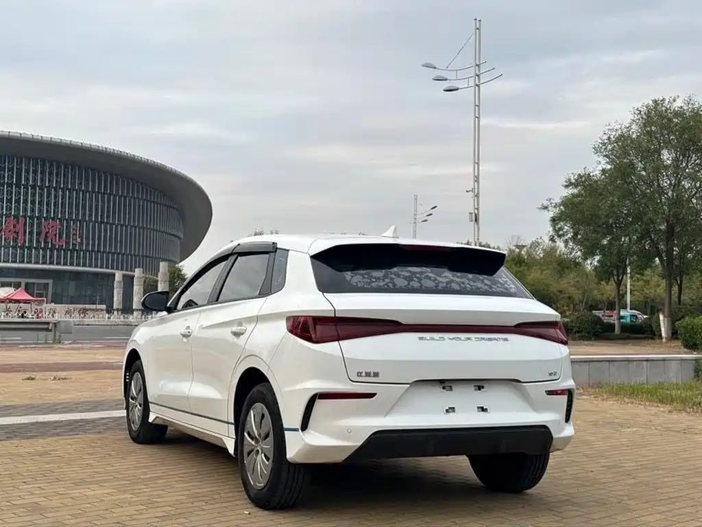 Фото 6 - BYD e2