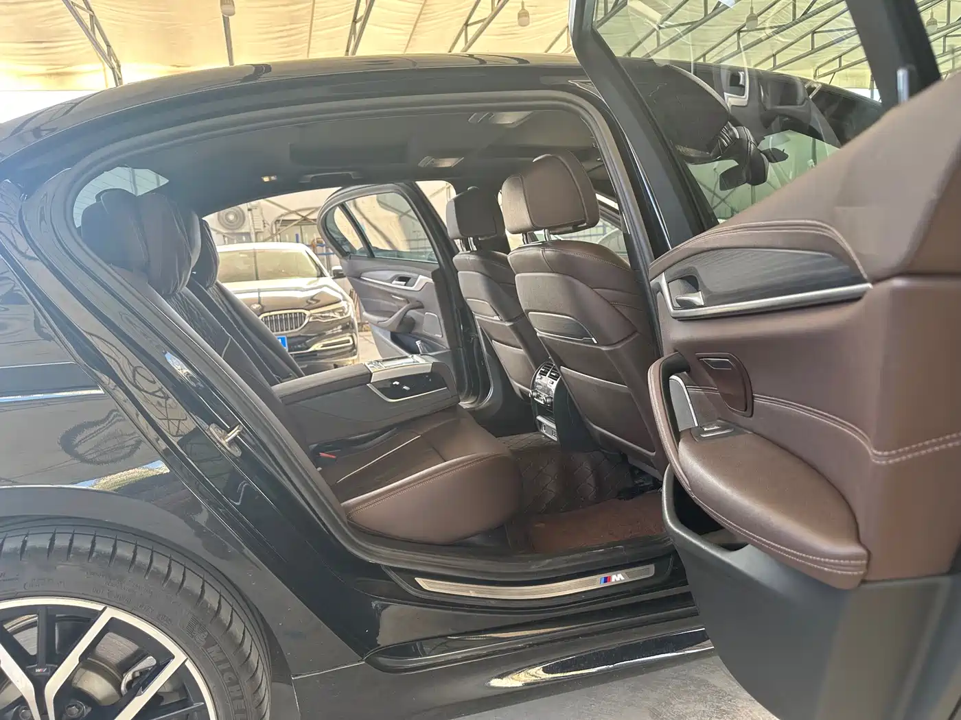 BMW 5 Series 2021 530Li Leading Luxury Package фото 18