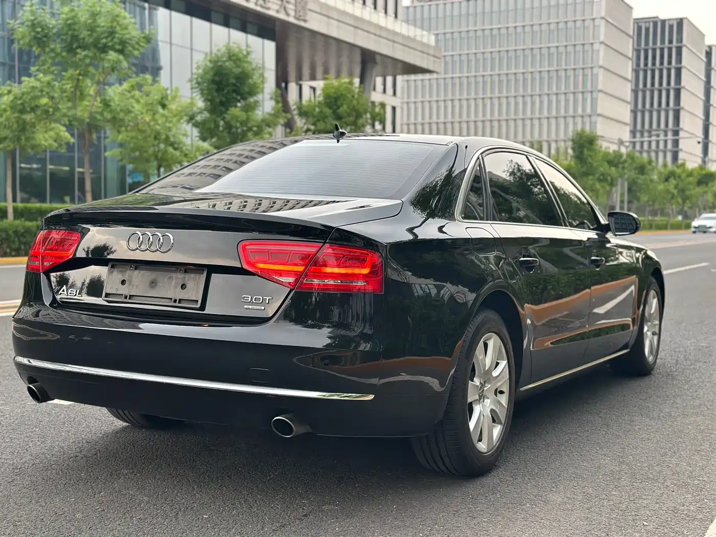 Audi A8 2012 A8L 45 TFSI quattro Luxury фото 18
