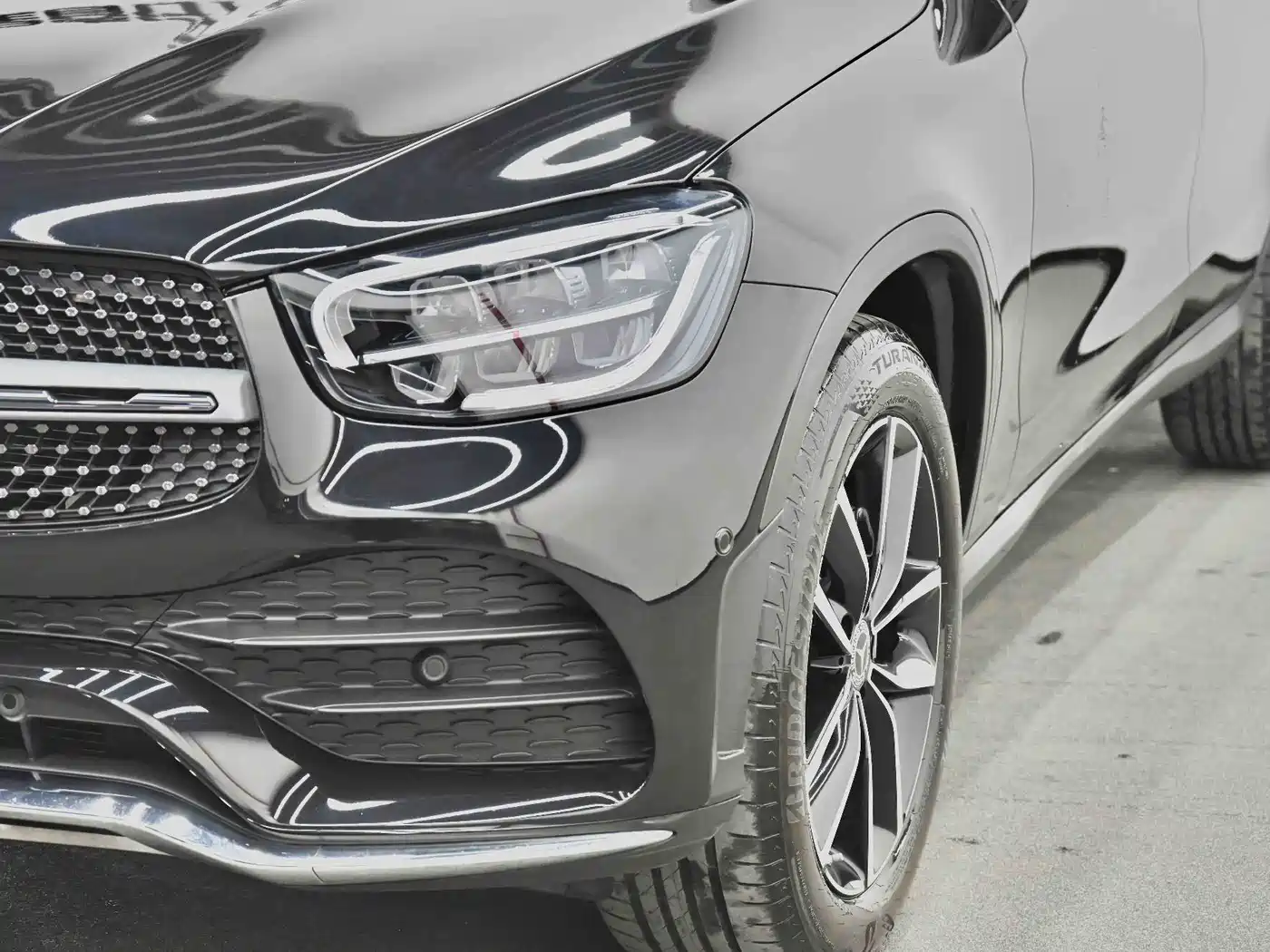 MERCEDES-BENZ GLC