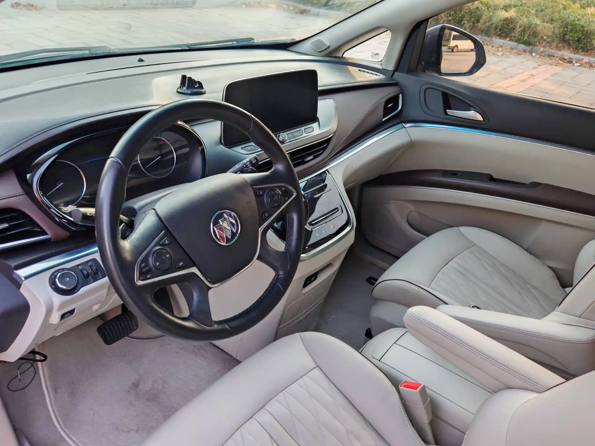 Фото 7 - Buick GL8