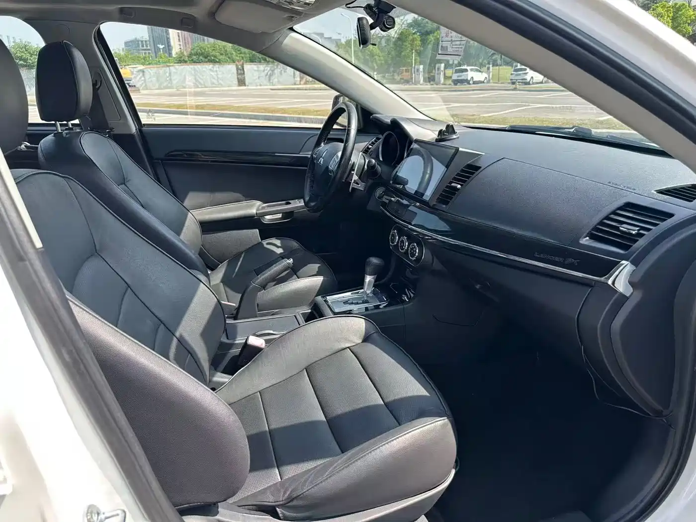 Mitsubishi Lancer EX 2013 ZhiShang Edition 1.8L CVT Luxury фото 11