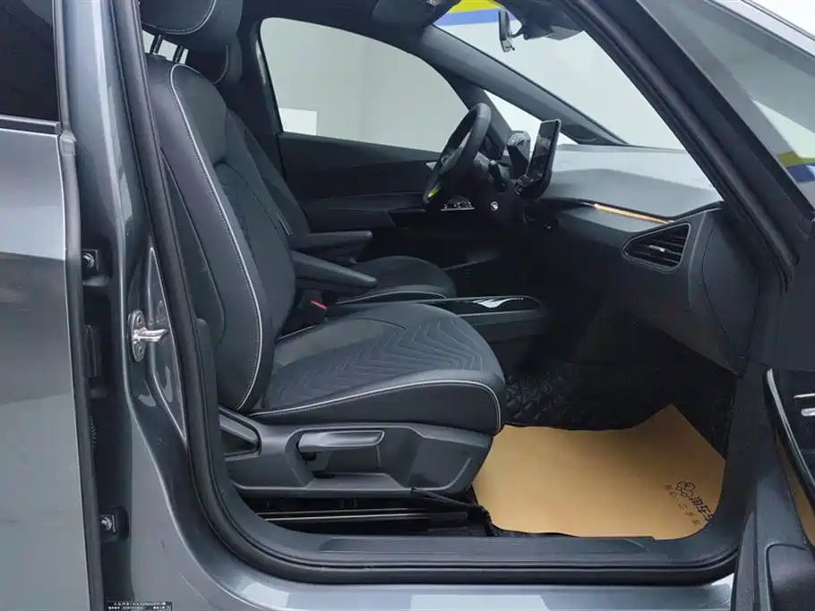 Volkswagen ID.3 2023 Upgraded Pure Intelligence Edition фото 8