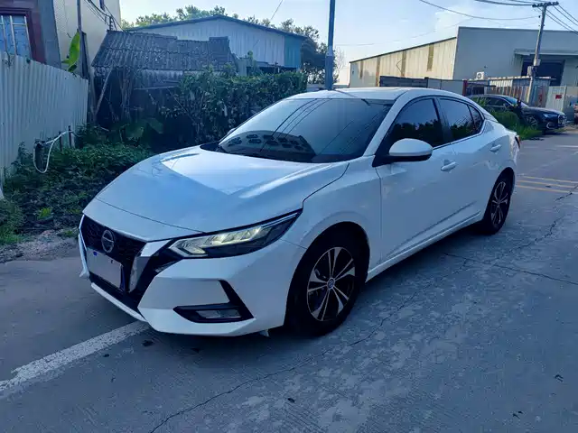 Nissan Sylphy 1.6L XL CVT, Комфорт