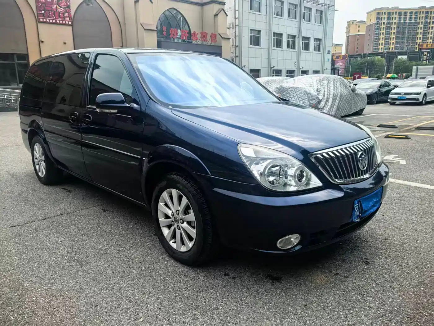 Buick GL8 2011 2.4L CT Comfort Edition фото 3