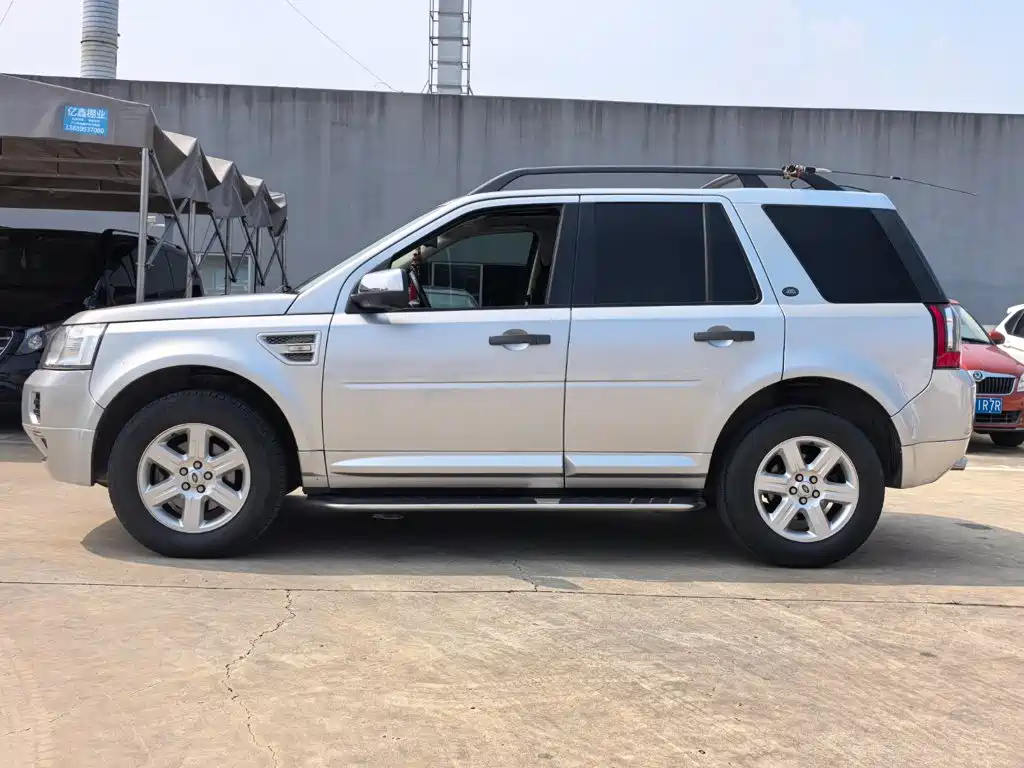 Photo 7 - Land Rover Freelander 2